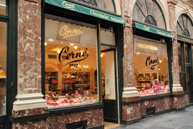 boulangerie-ISOLA-min_chocolate_chocolaterie_shop_luxury_chic_gallery_brussels_belgium-558146